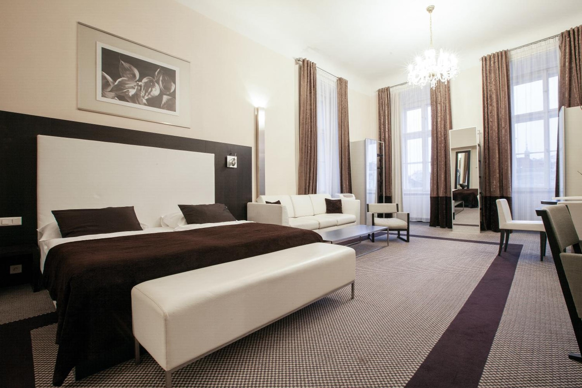 Old Town Square Residence by Emblem