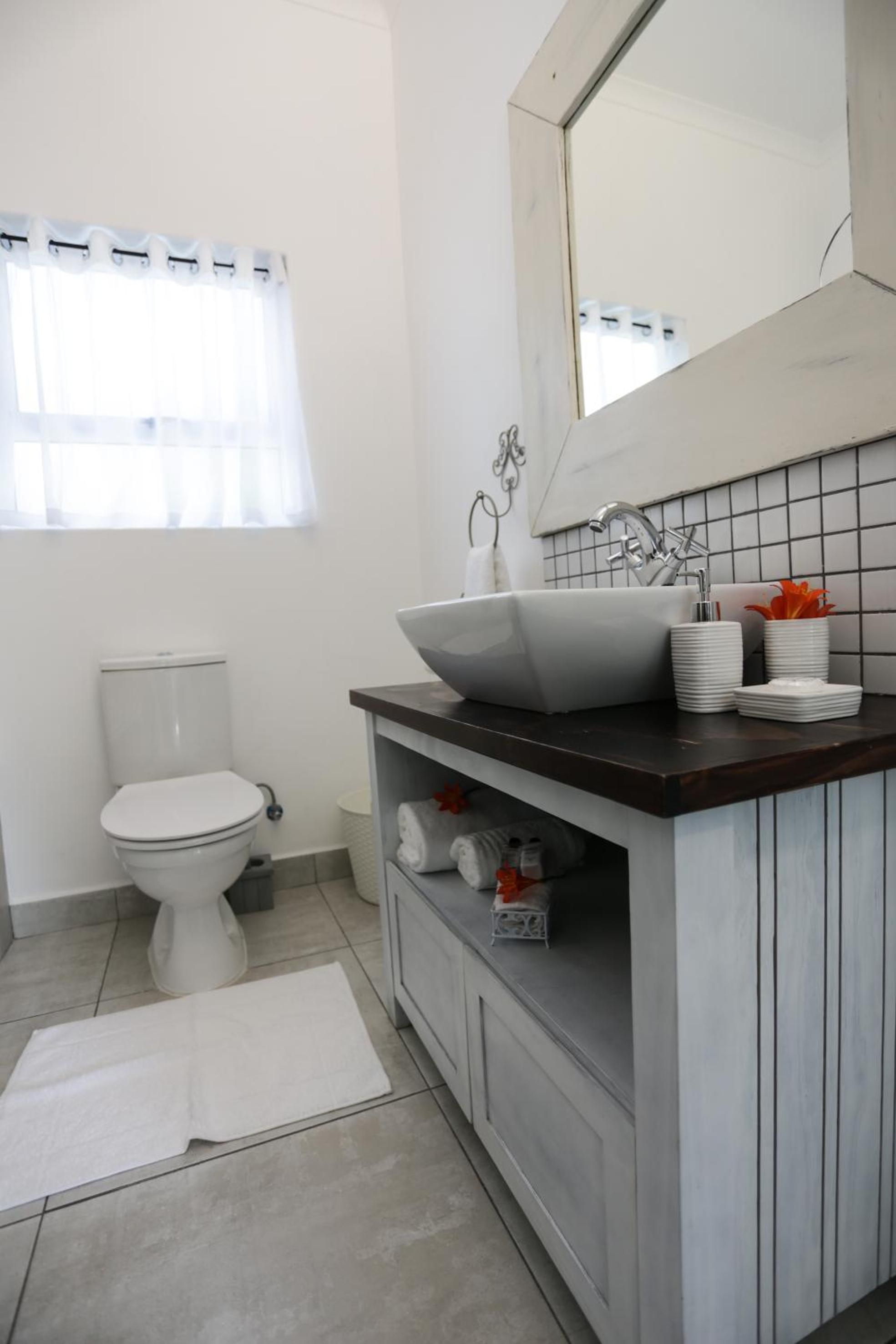 Waterland Lodge