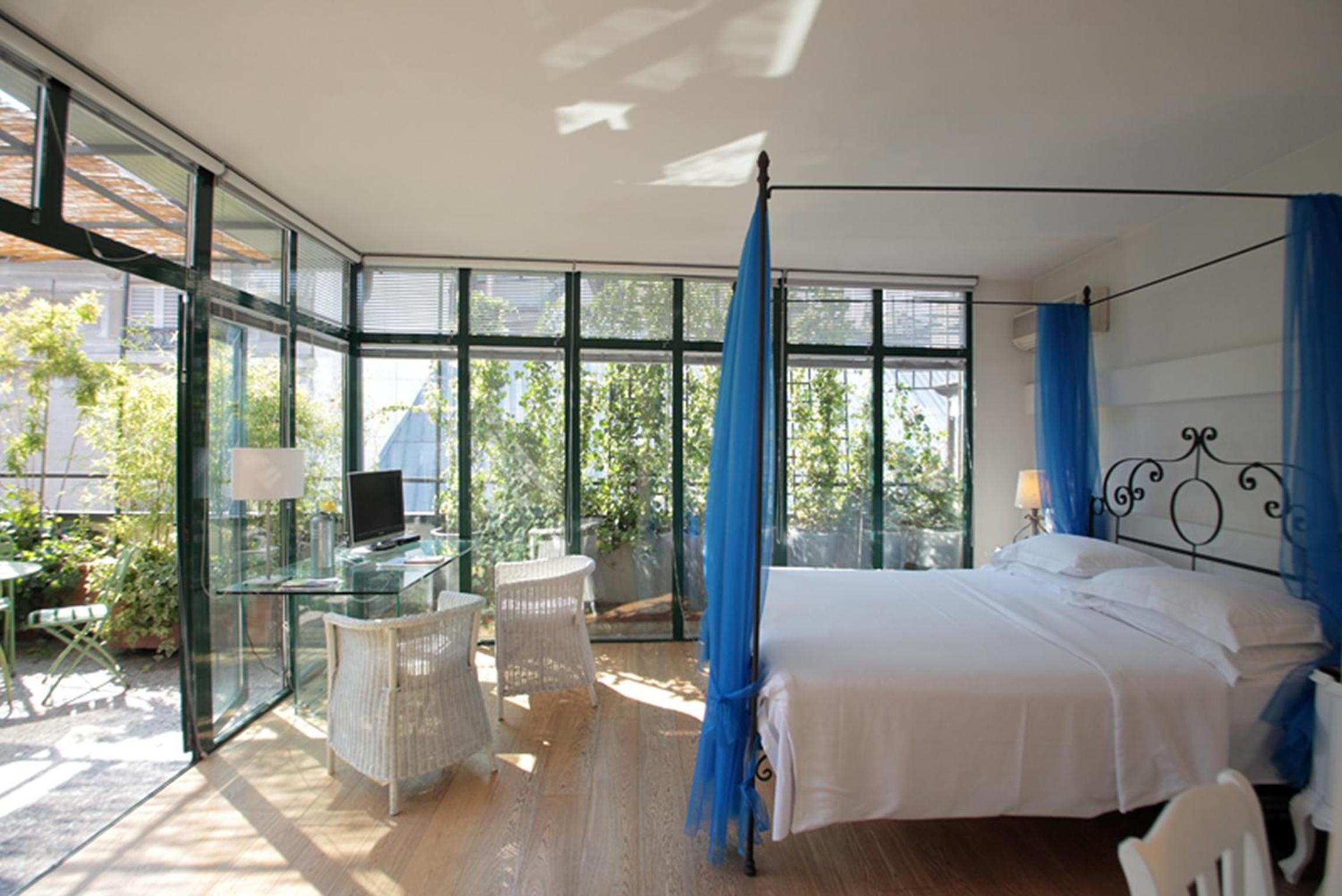 hotel room