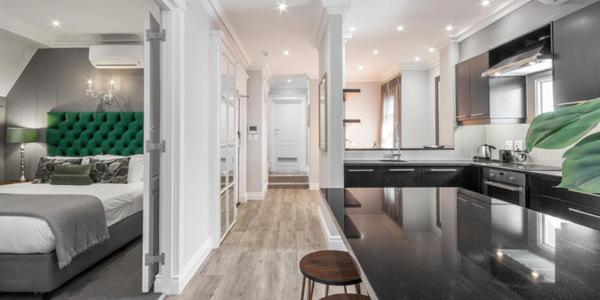 Romney Park Luxury Apartments by The Stay Collection