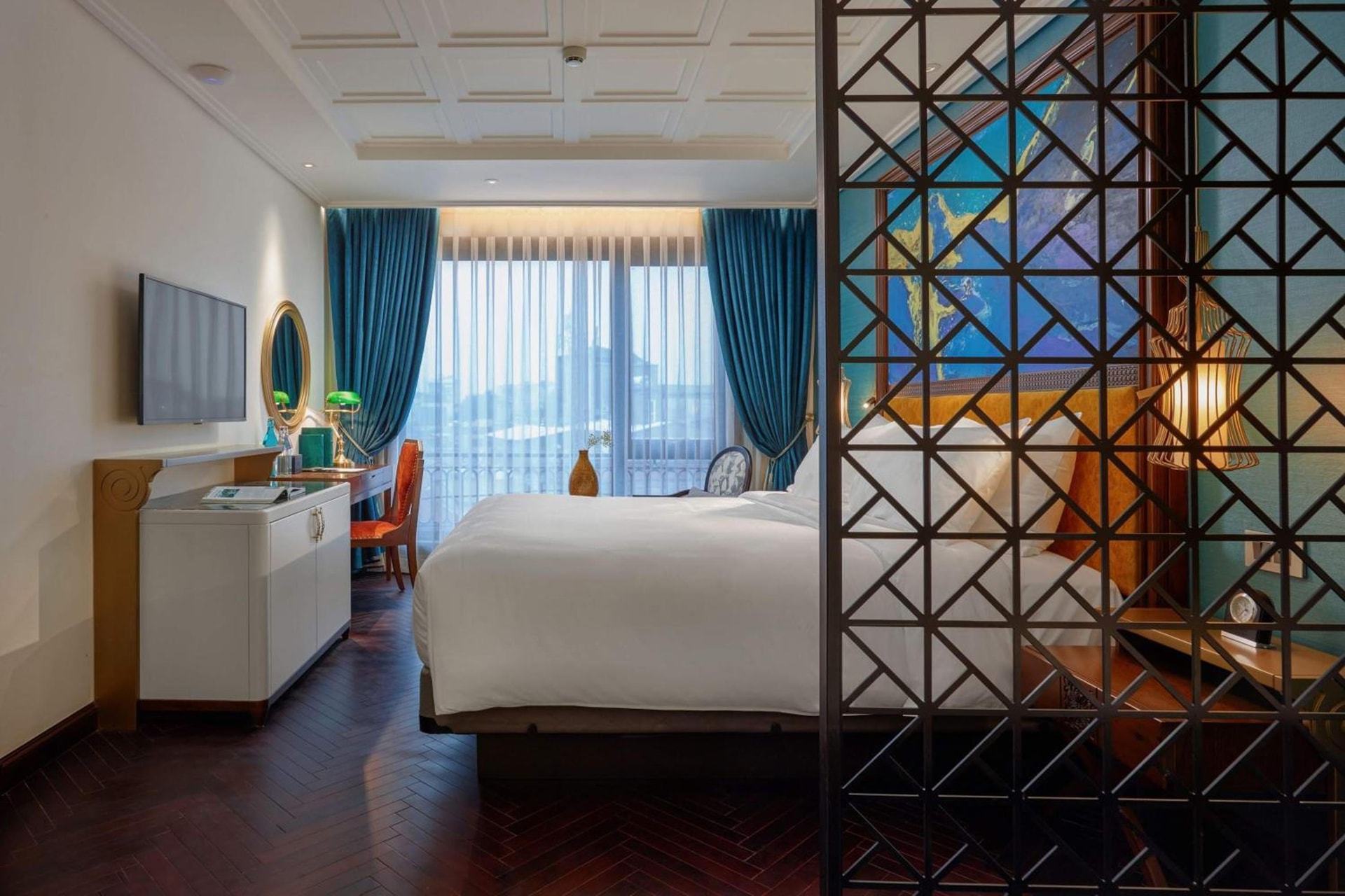 Peridot Grand Luxury Boutique Hotel