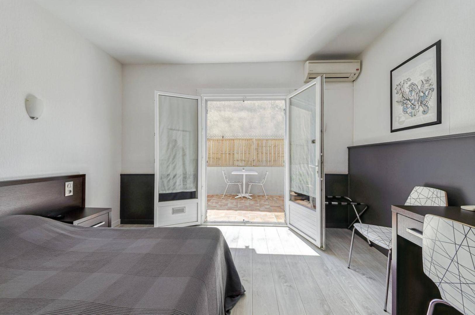 hotel room