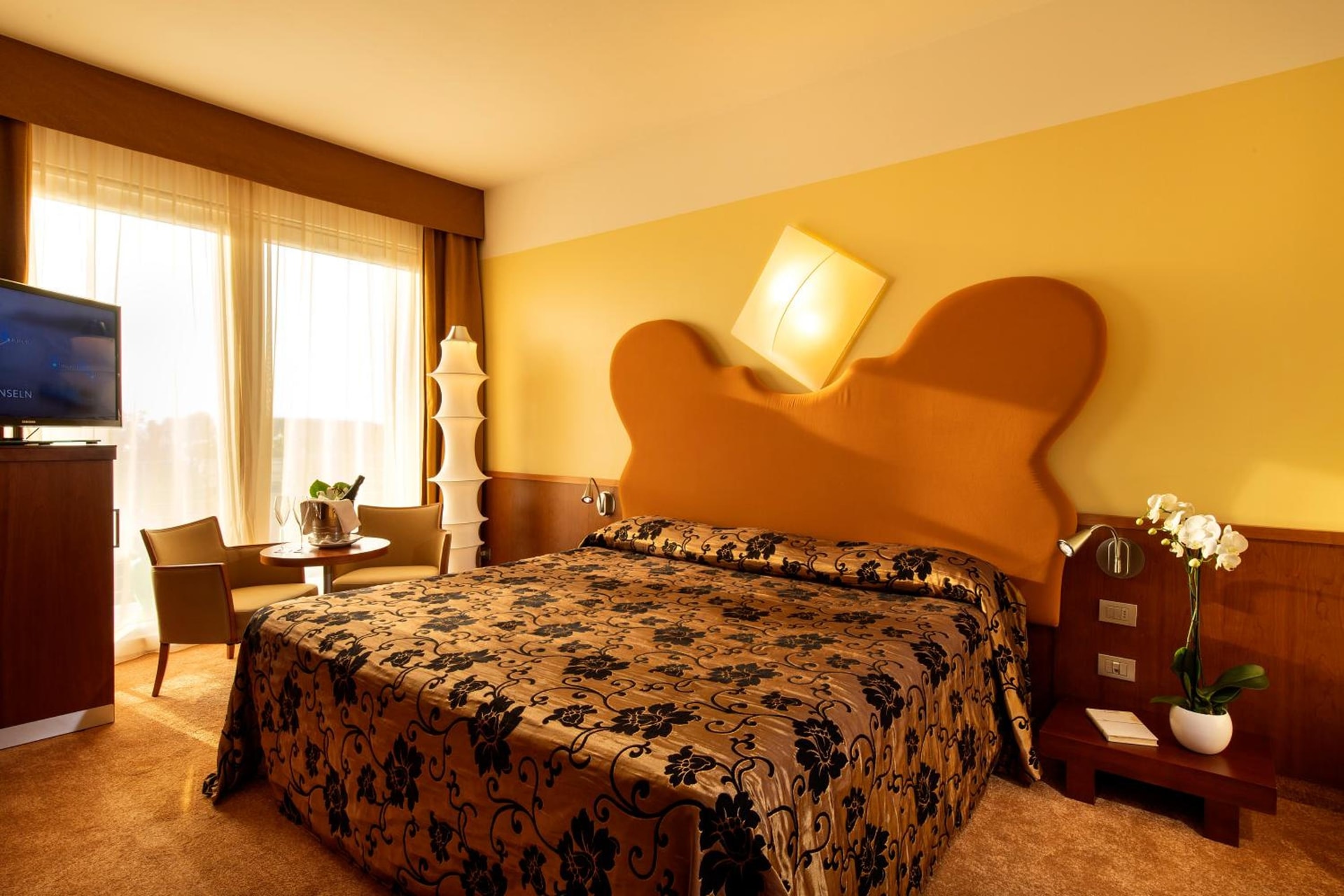 Color Hotel Style, Design & Gourmet