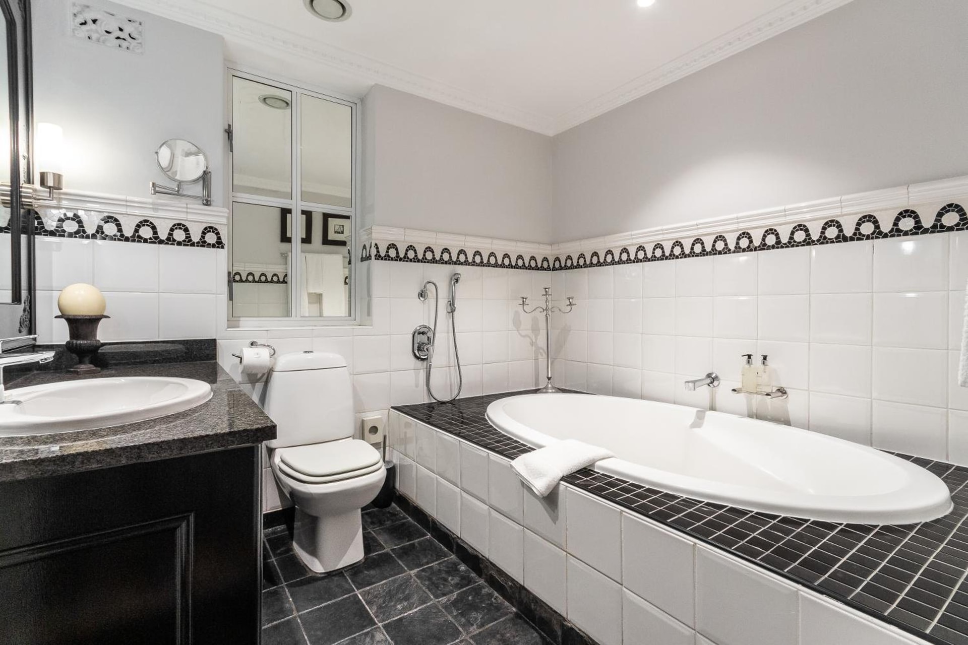 Romney Park Luxury Apartments by The Stay Collection
