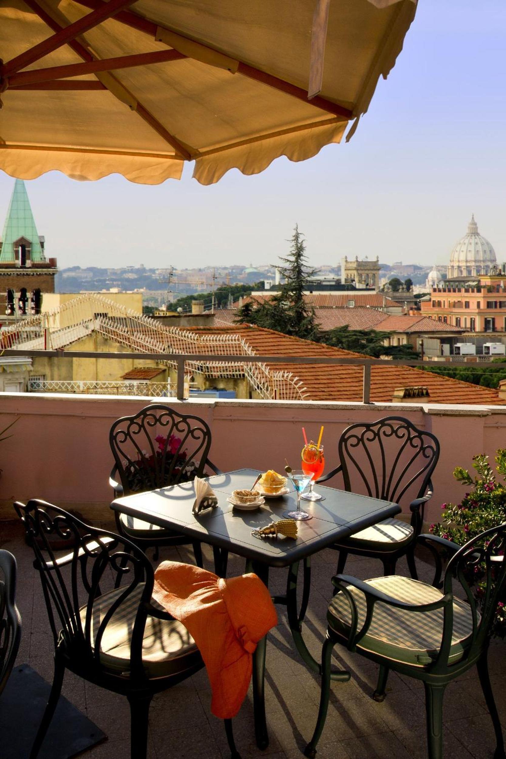 Marcella Royal Hotel - Rooftop Garden