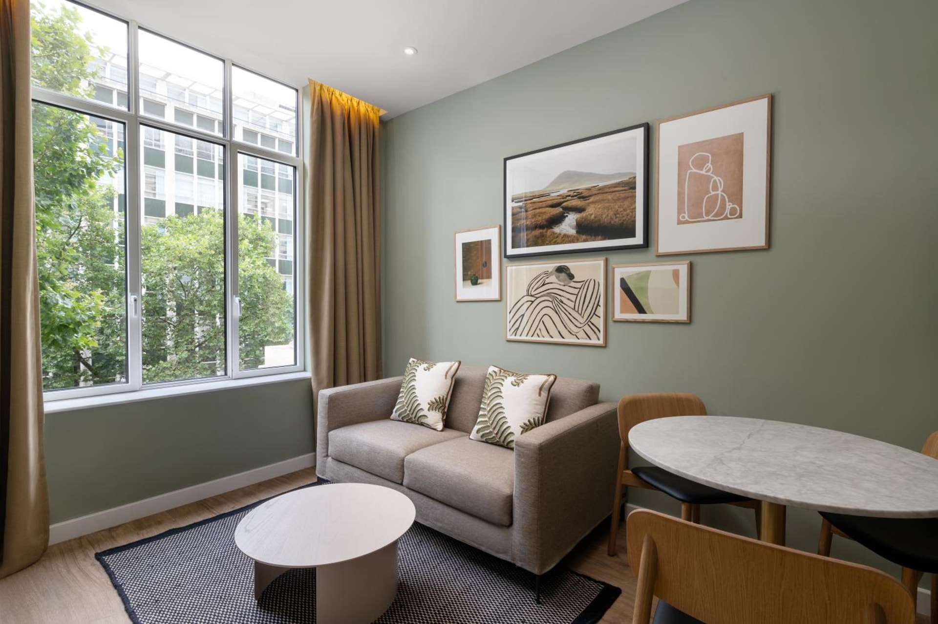 The Lincoln Suites