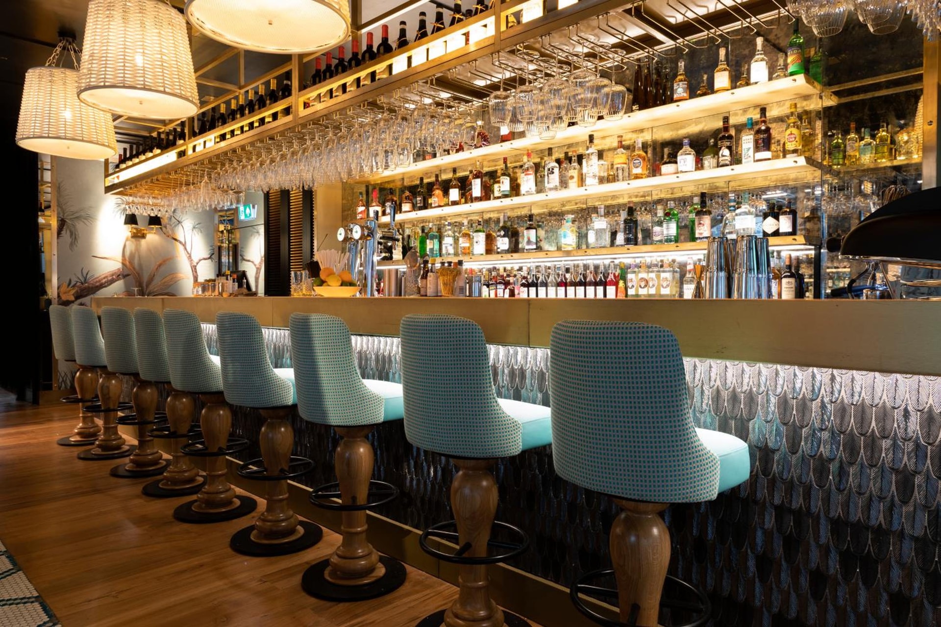 bar