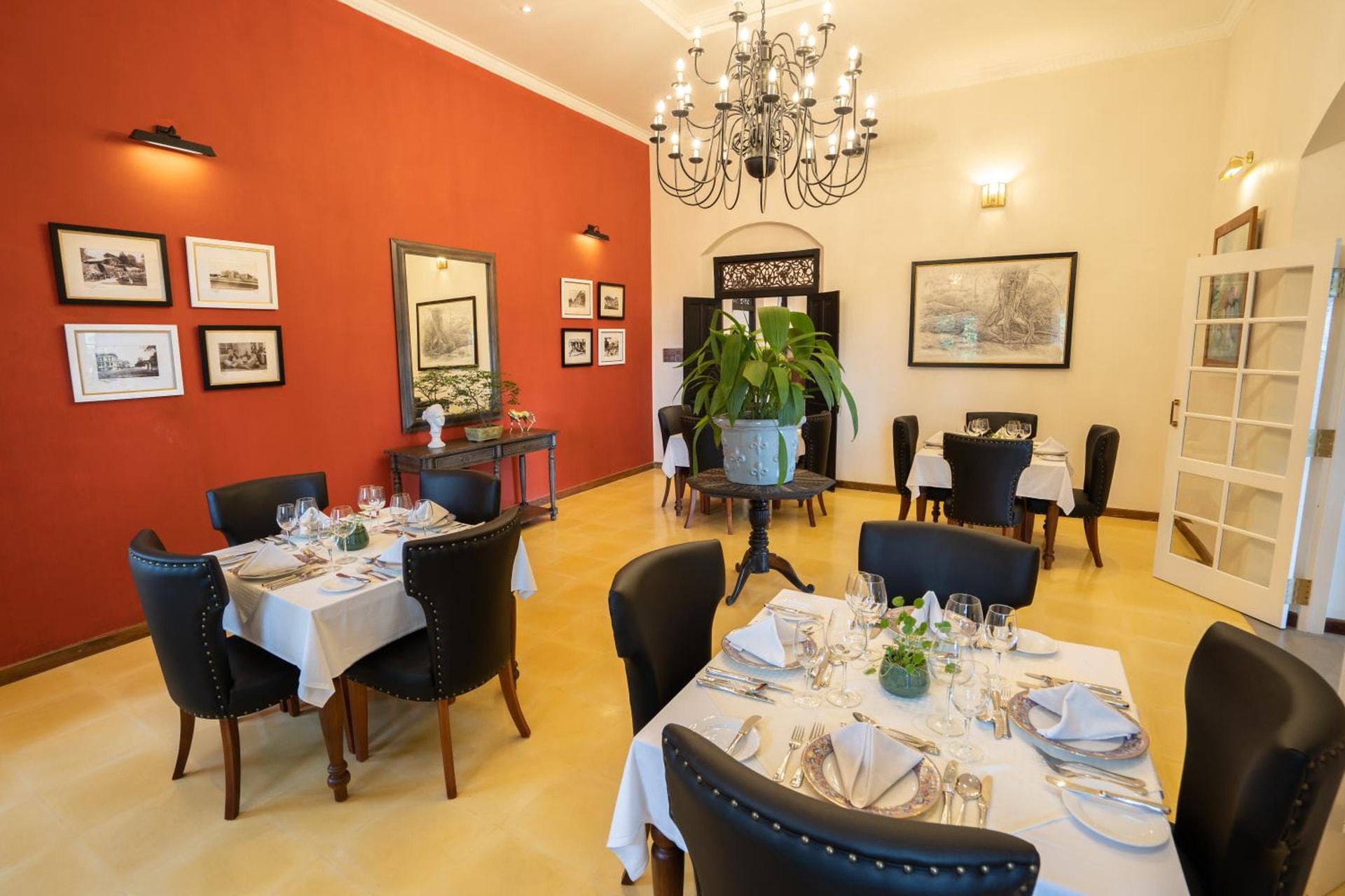 Glenross Living - A Collection of 7 Private Pool Villas and 3 Colonial Suites