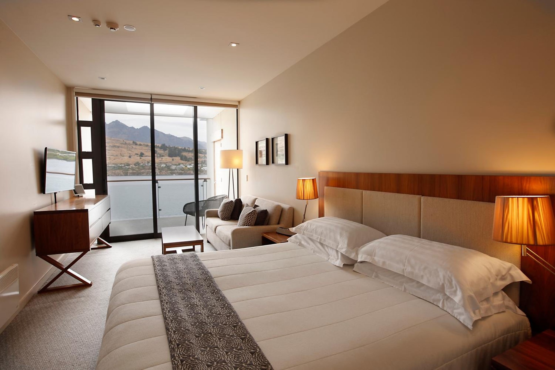 The Rees Hotel & Luxury Apartments
