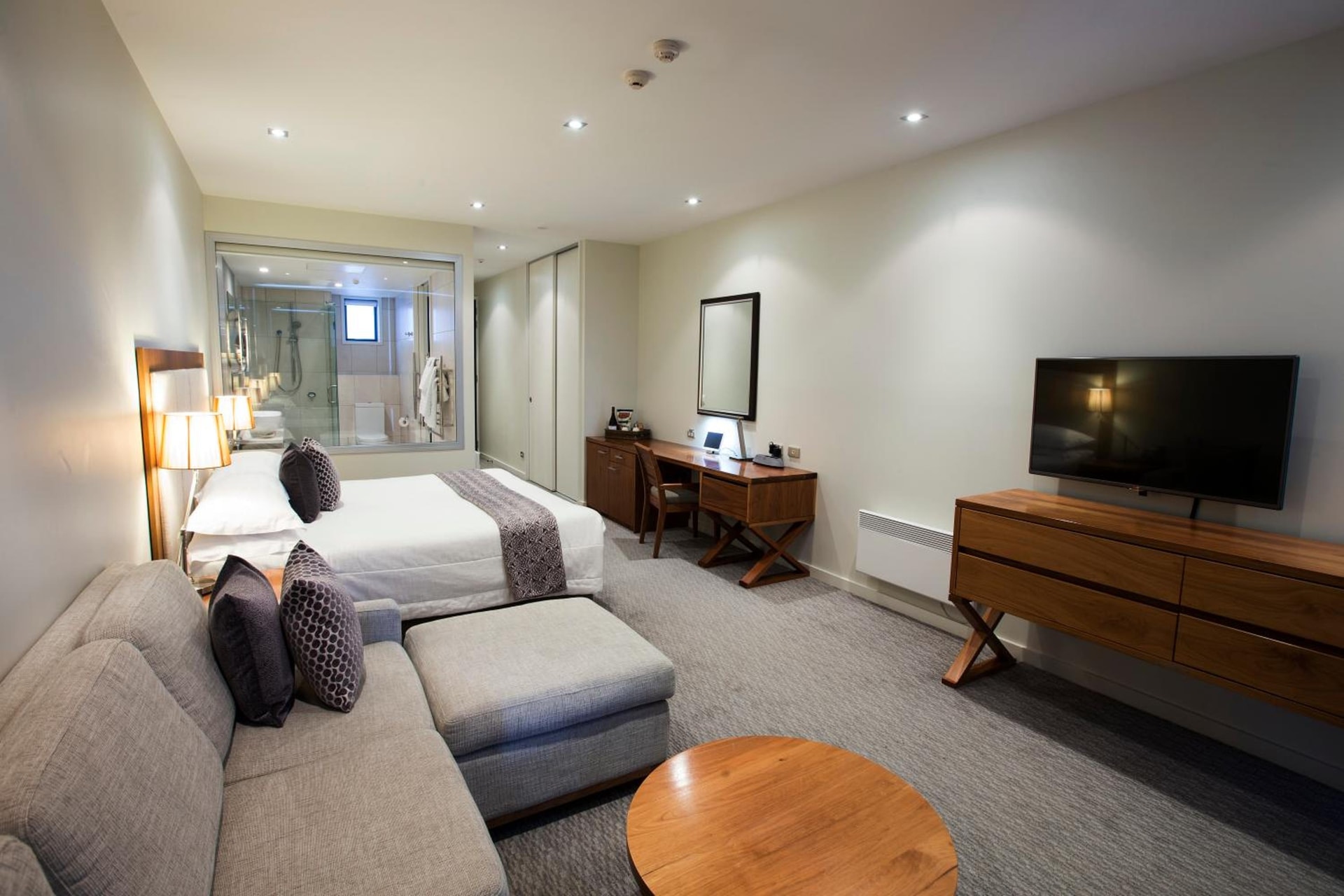 The Rees Hotel & Luxury Apartments