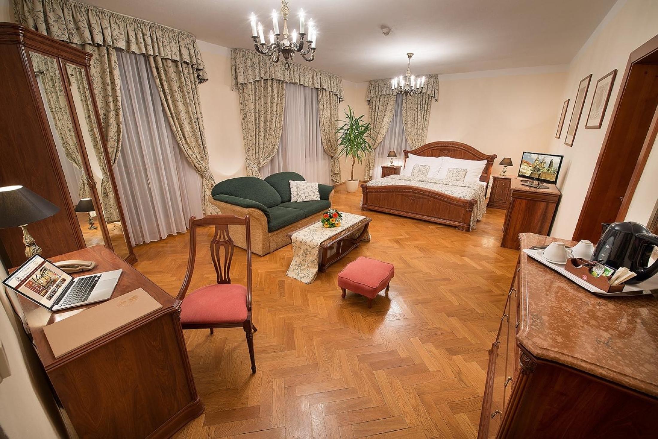 Boutique Hotel Constans