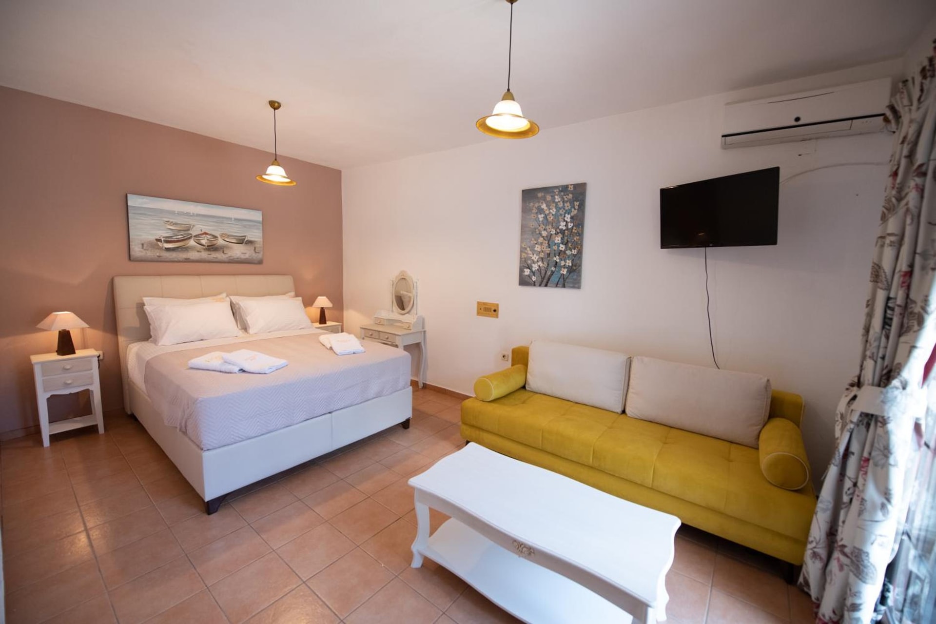 Hovolo Hotel Apartments