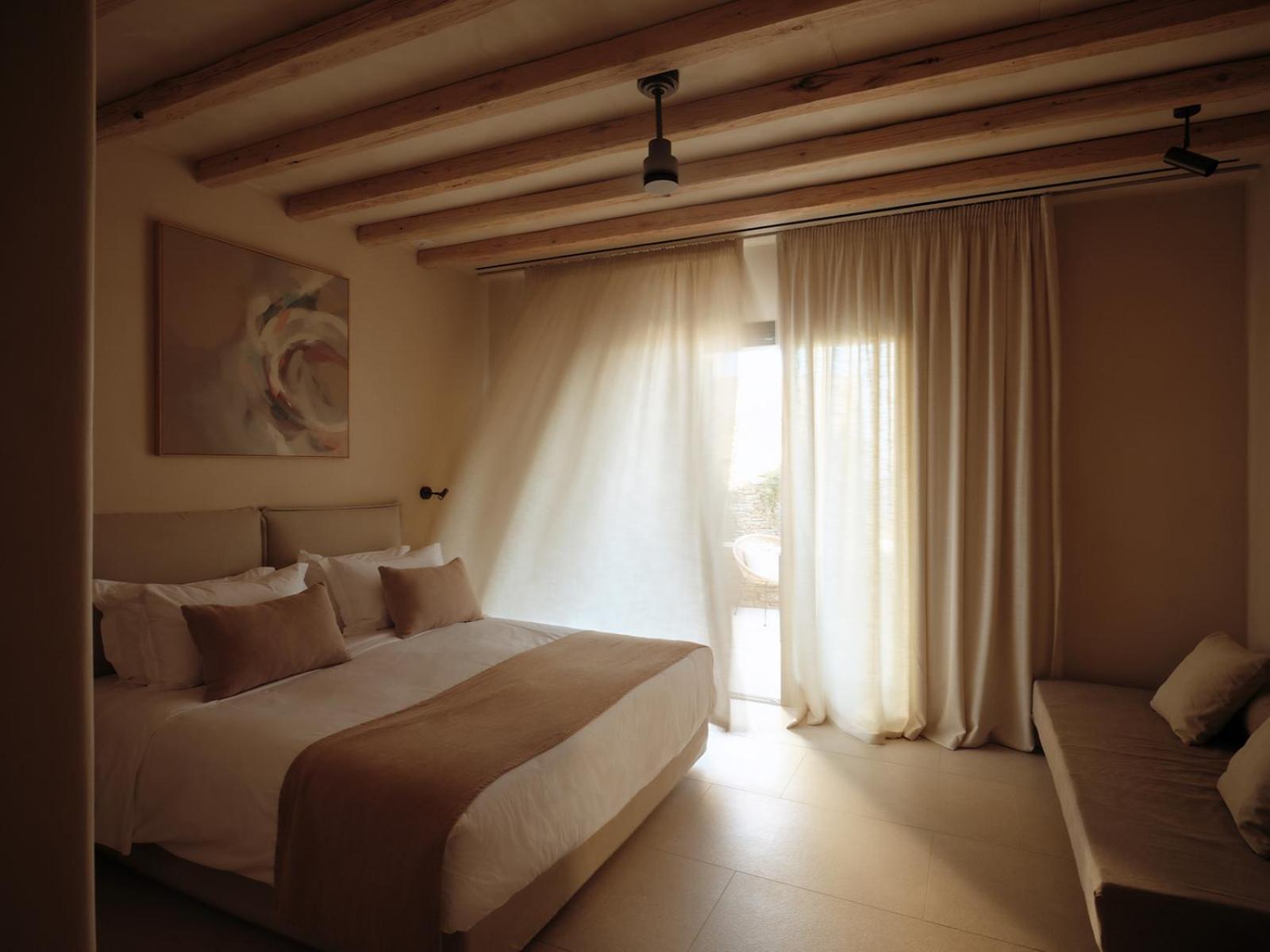 NOS Hotel & Villas