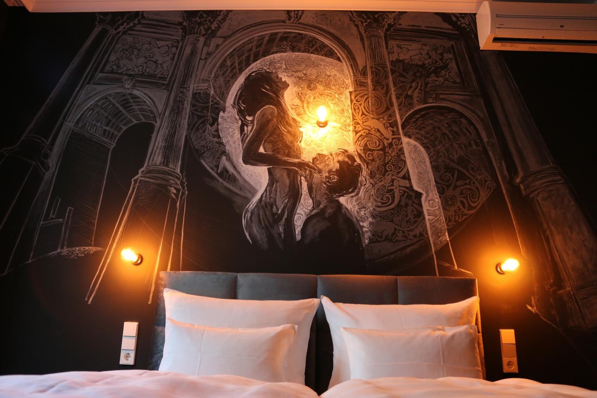 WDREI Hotel
