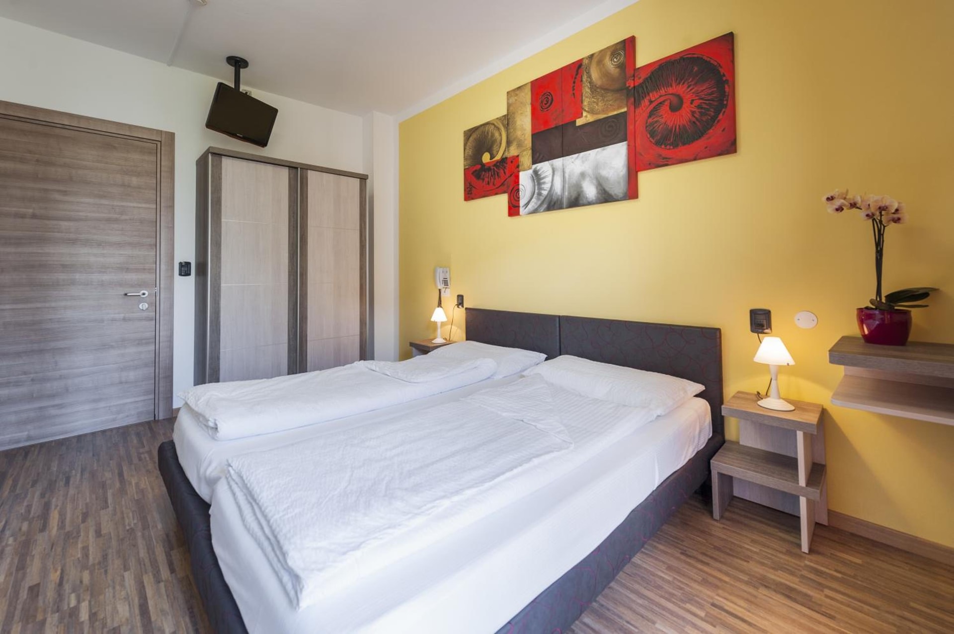 hotel room