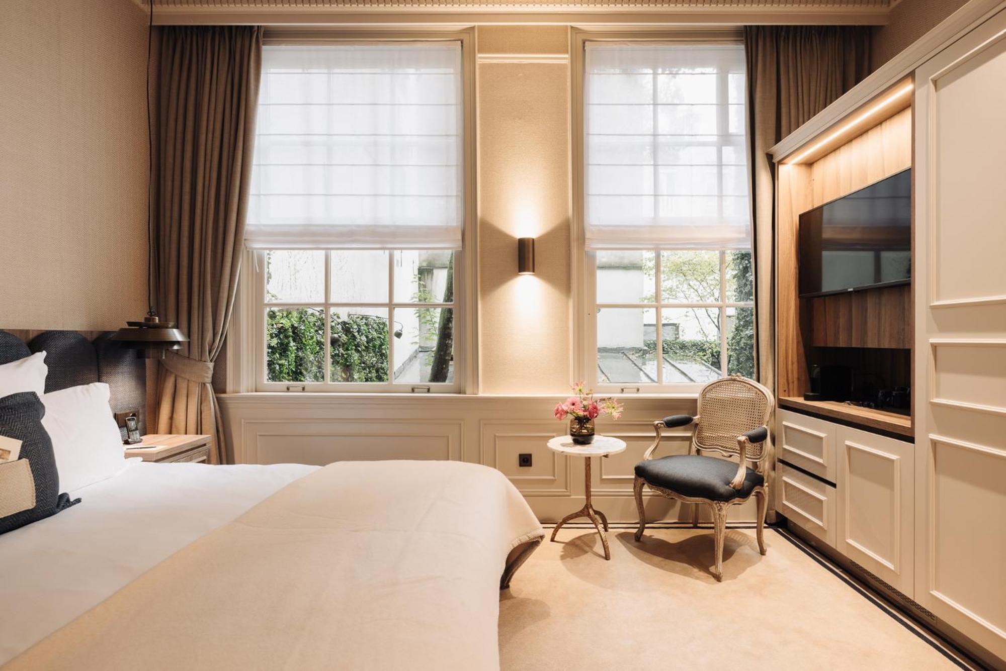 Hotel 717