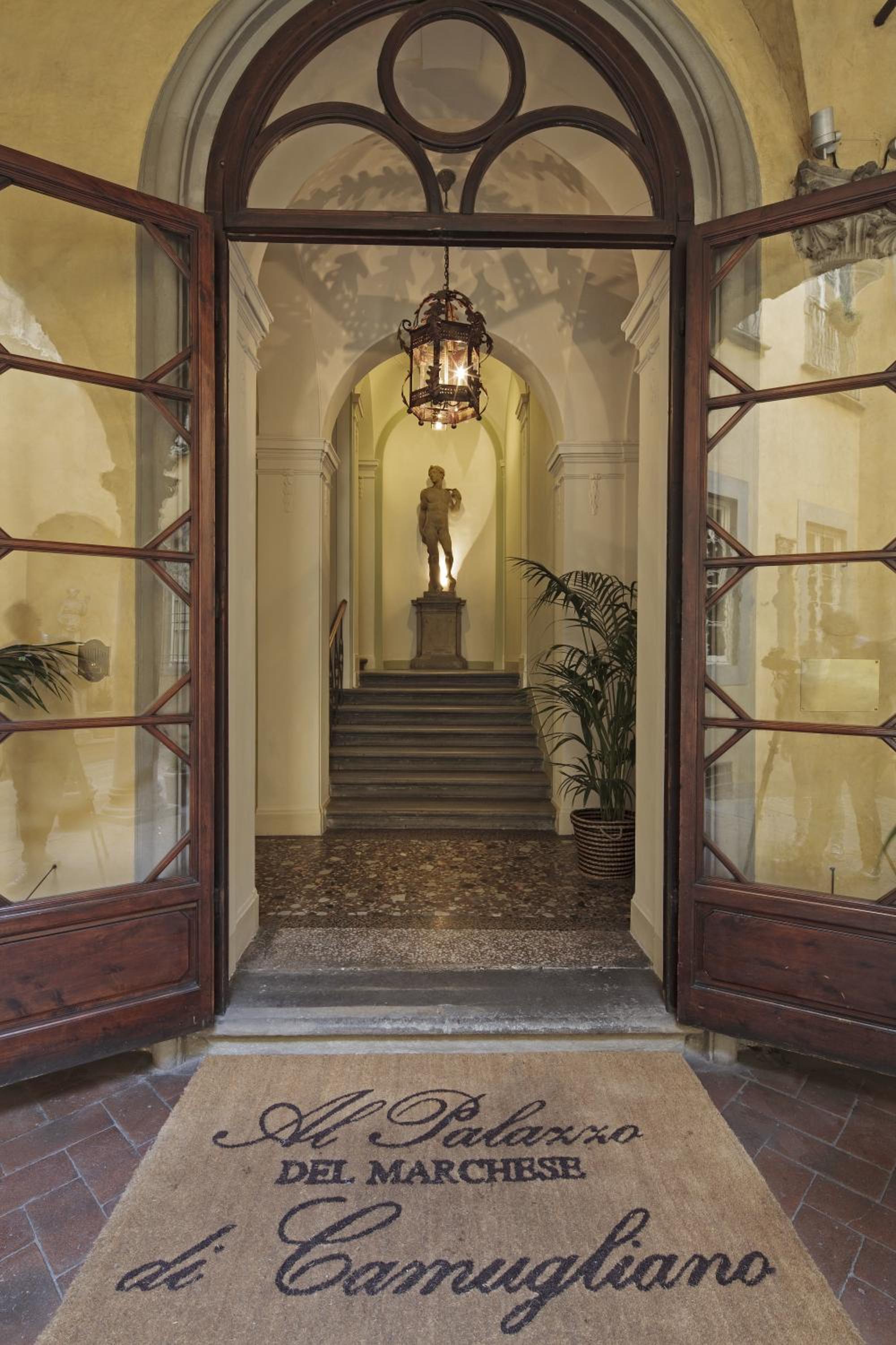 Al Palazzo del Marchese di Camugliano Residenza d'Epoca