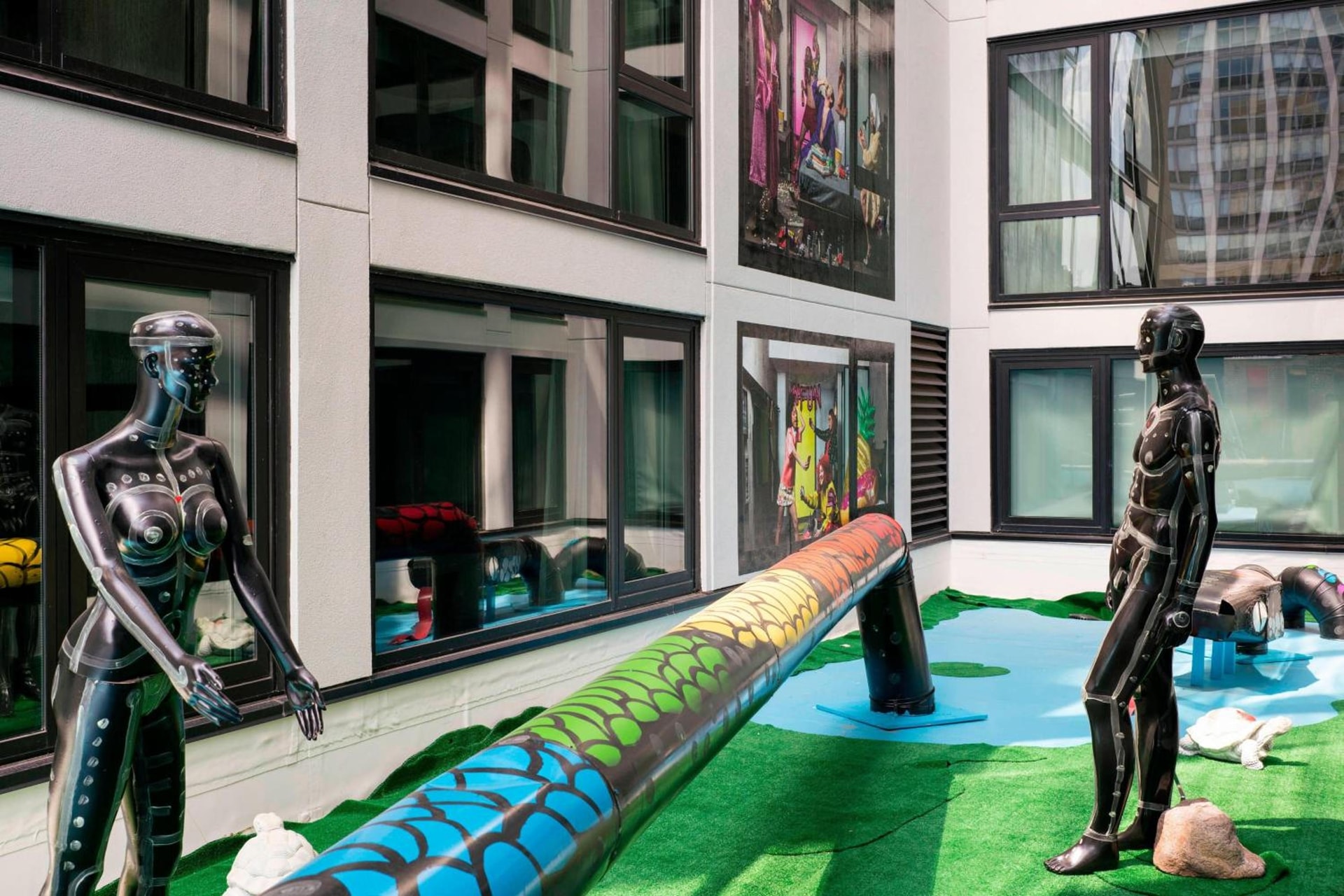Moxy Chicago Downtown