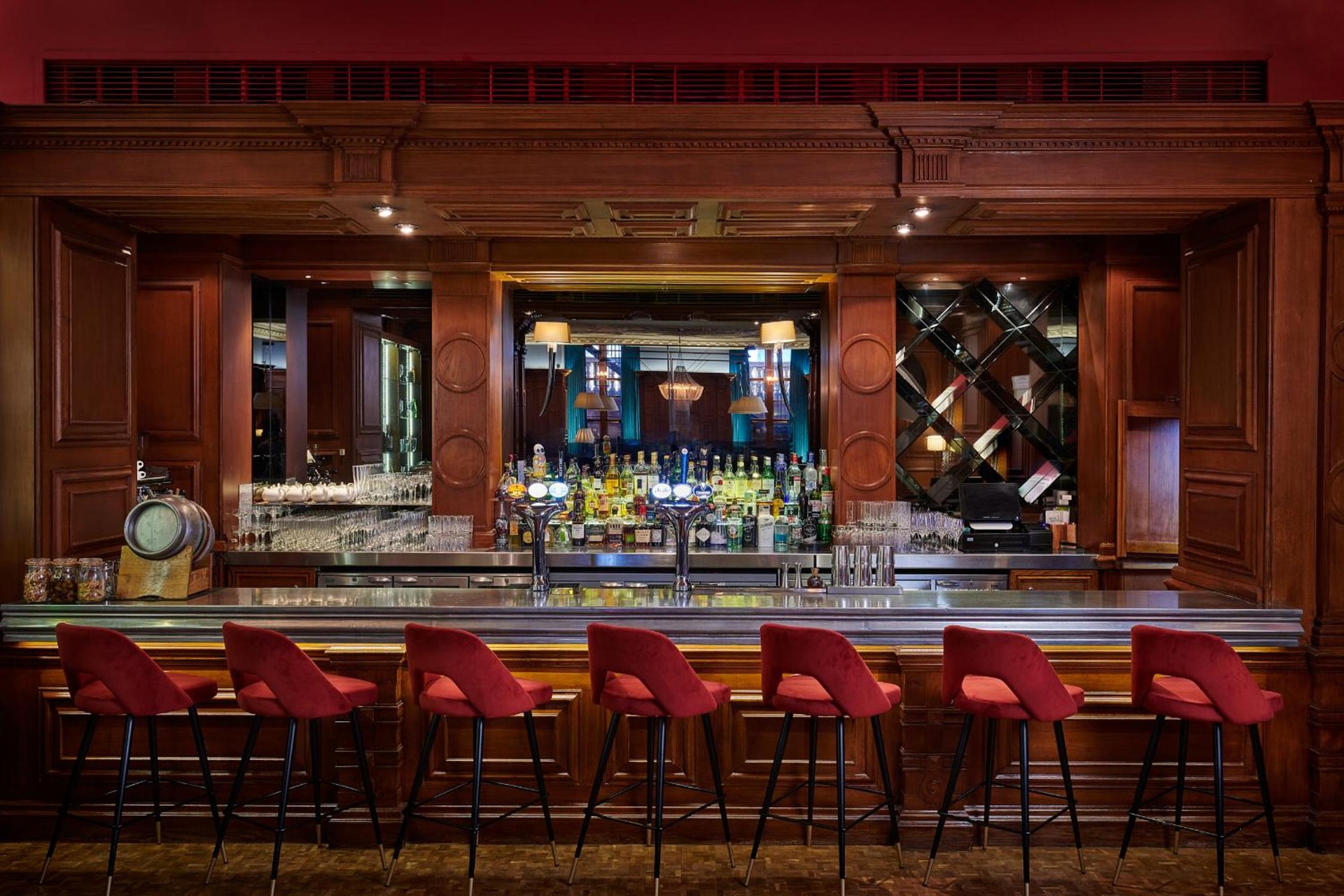 bar