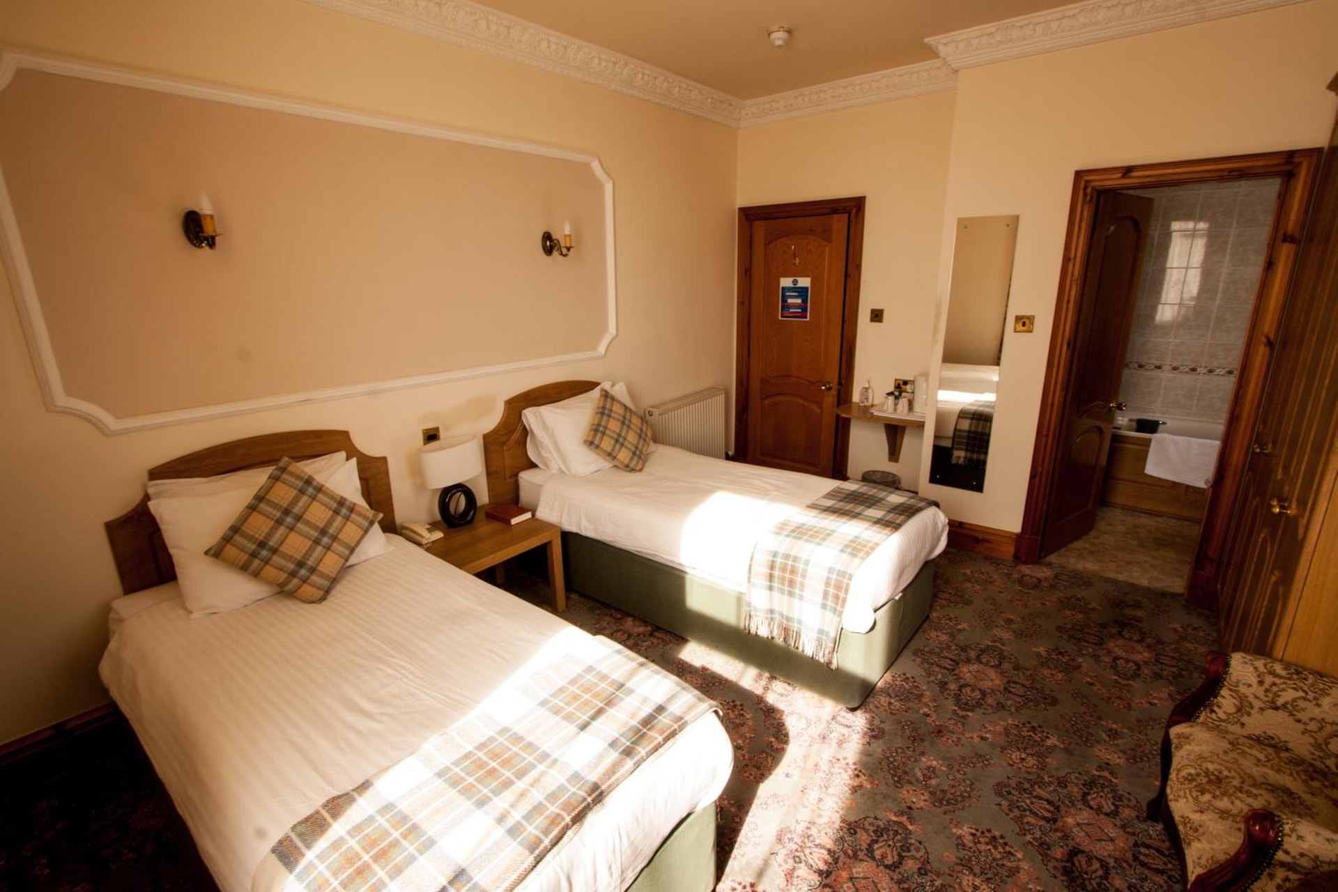 Duke Of Gordon Hotel