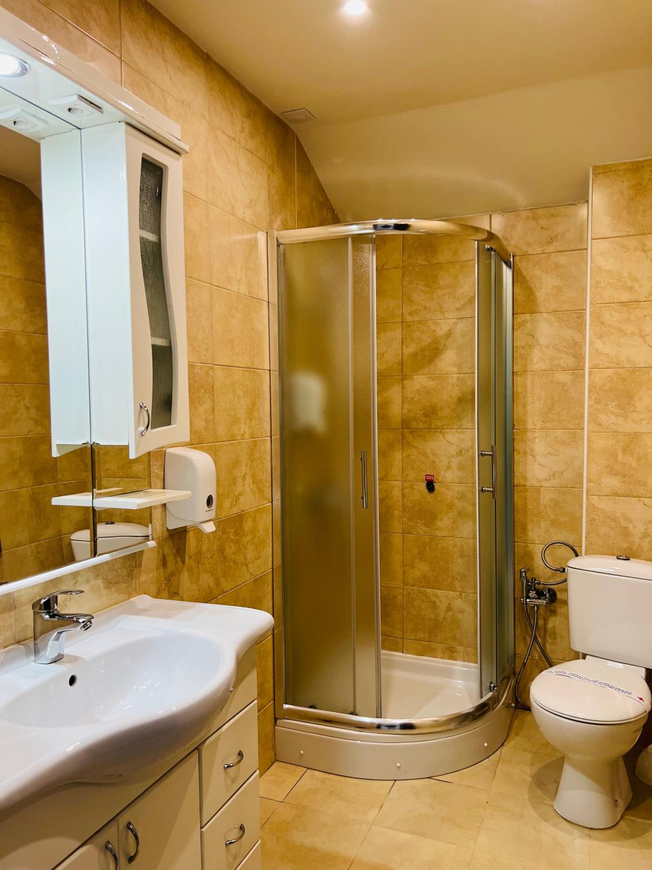 Side One Design Hotel Garni