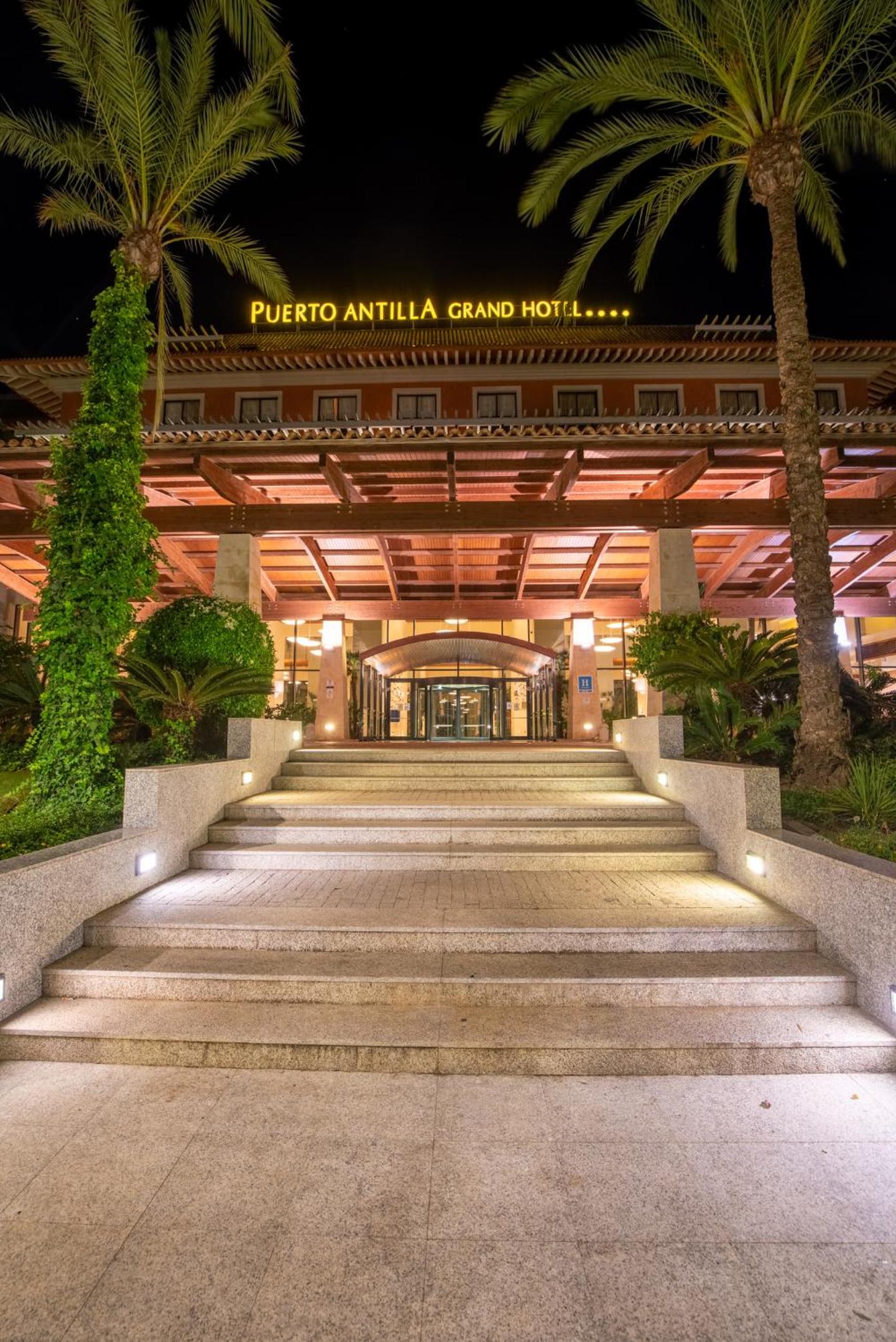 Puerto Antilla Grand Hotel