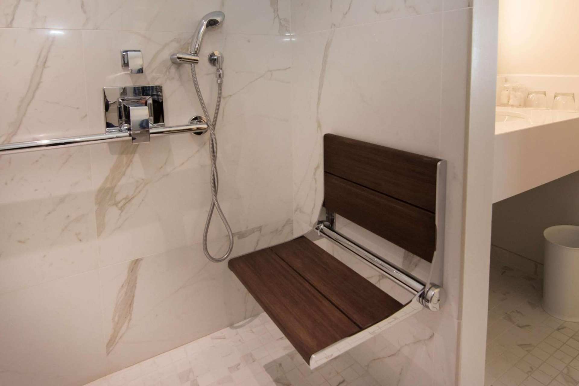 The Benson Portland, Curio Collection by Hilton