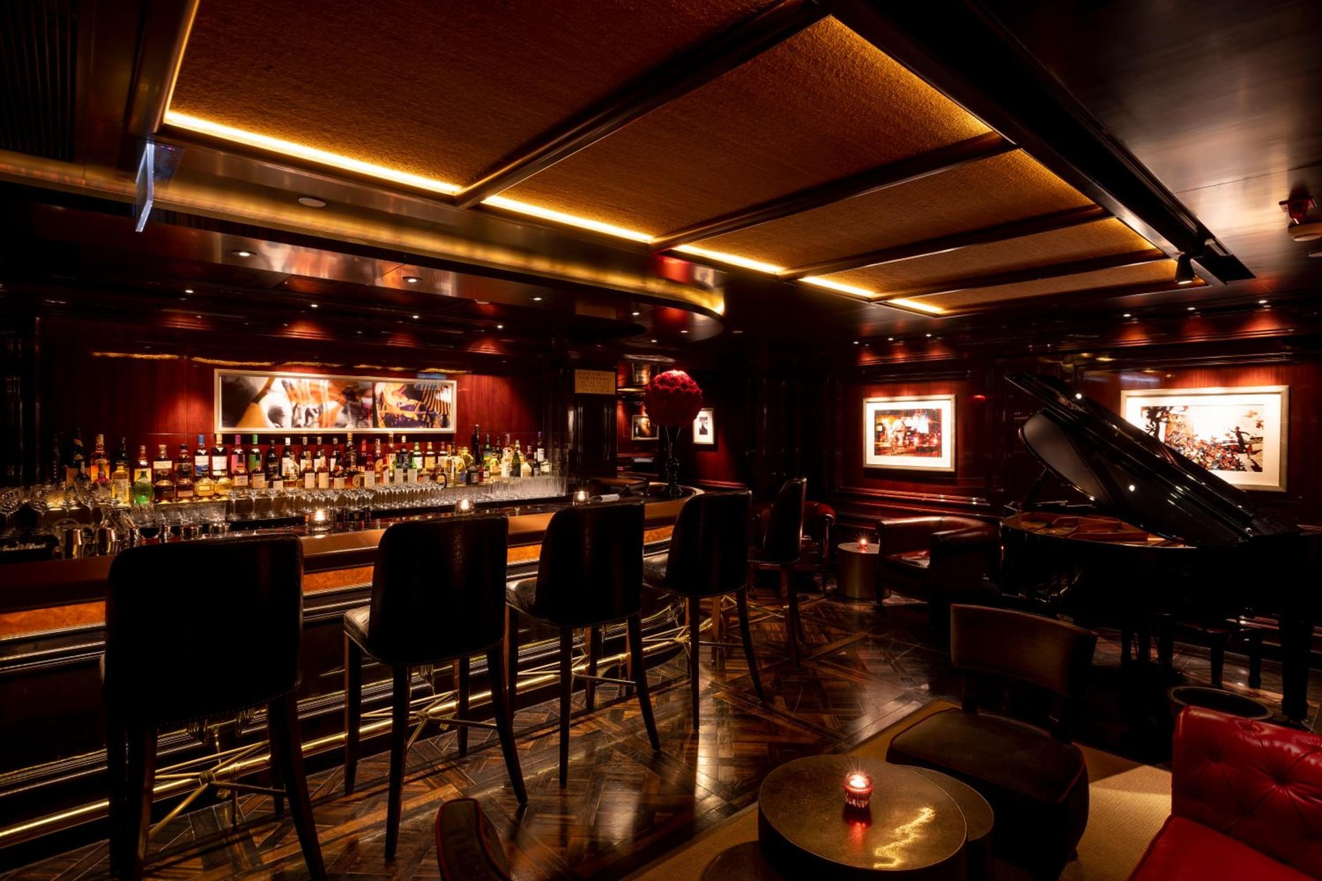 bar
