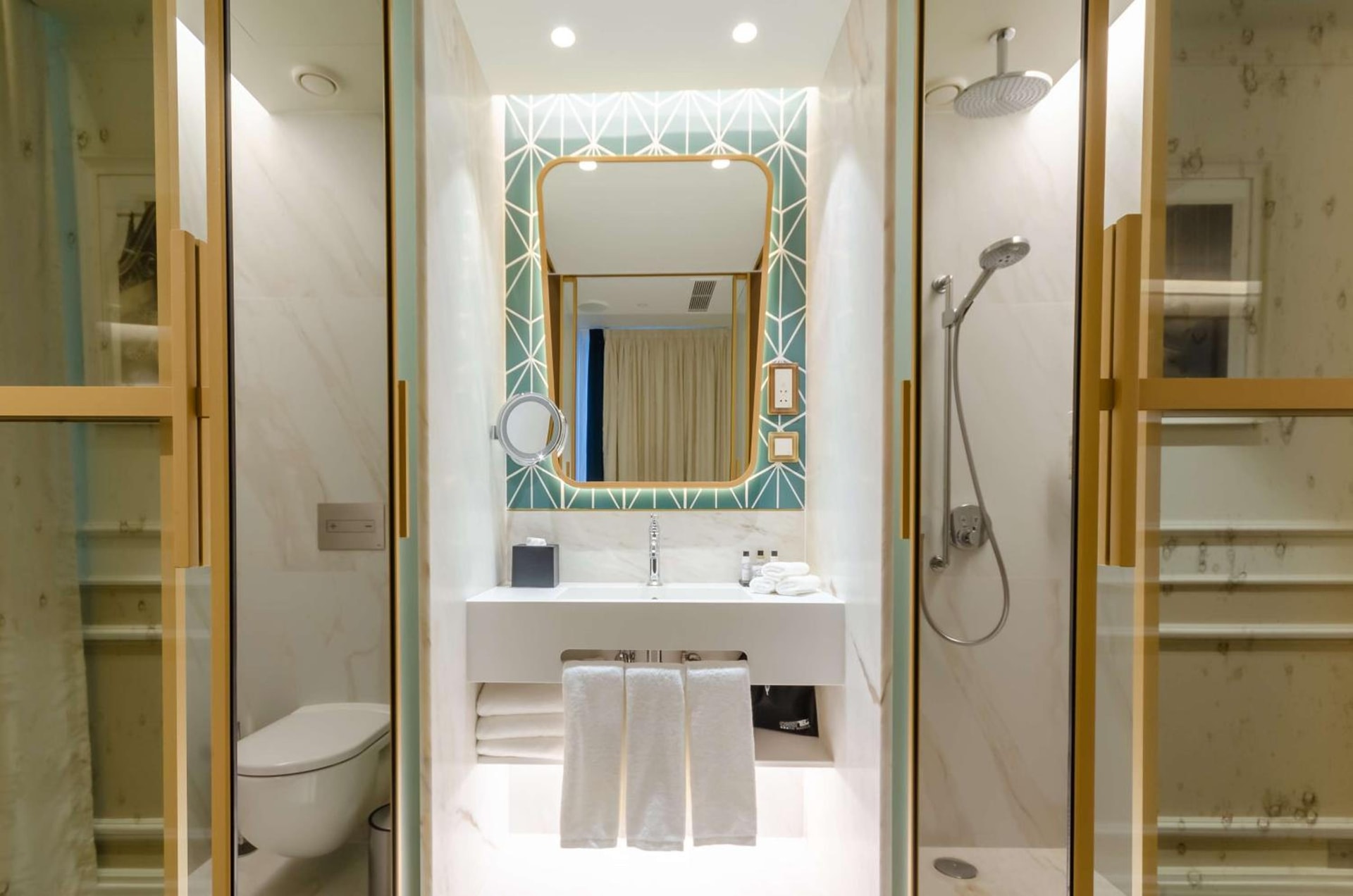 The Emerald House Lisbon - Curio Collection By Hilton