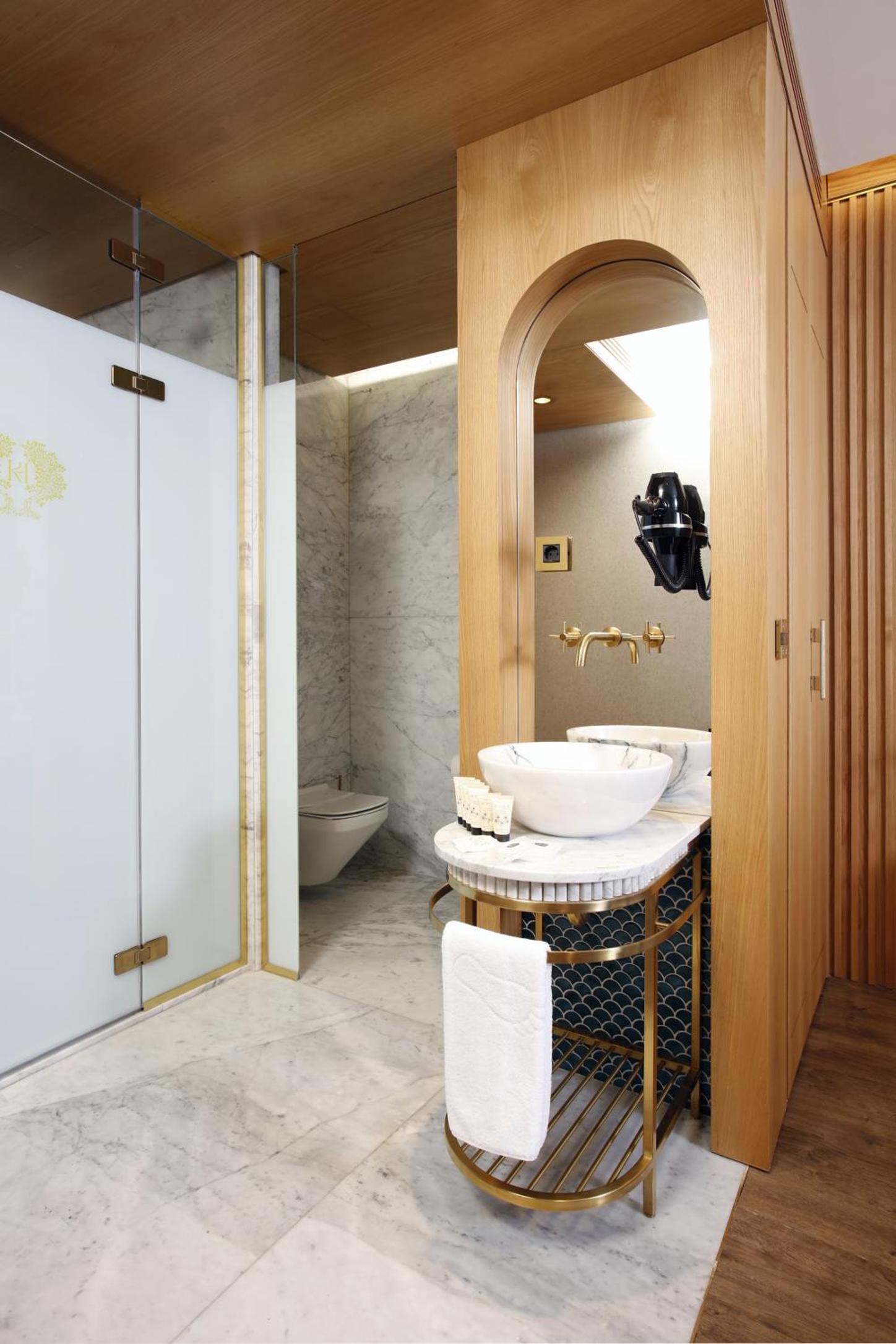 Kate Hotel Special Class & SPA