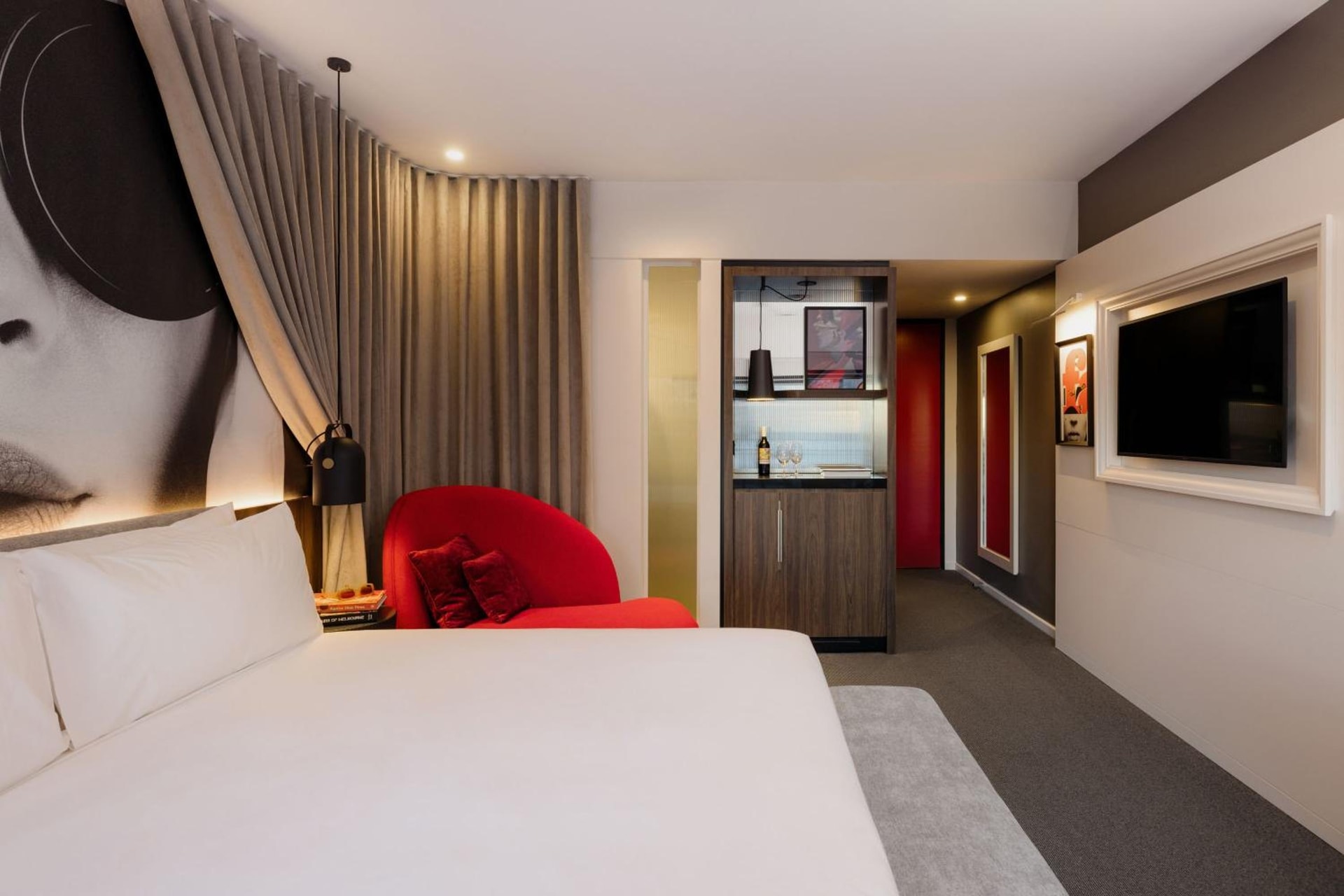 Hotel Indigo Melbourne on Flinders by IHG