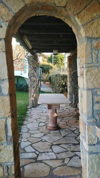 Villa in Skafidia overlooking the Ionian Sea
