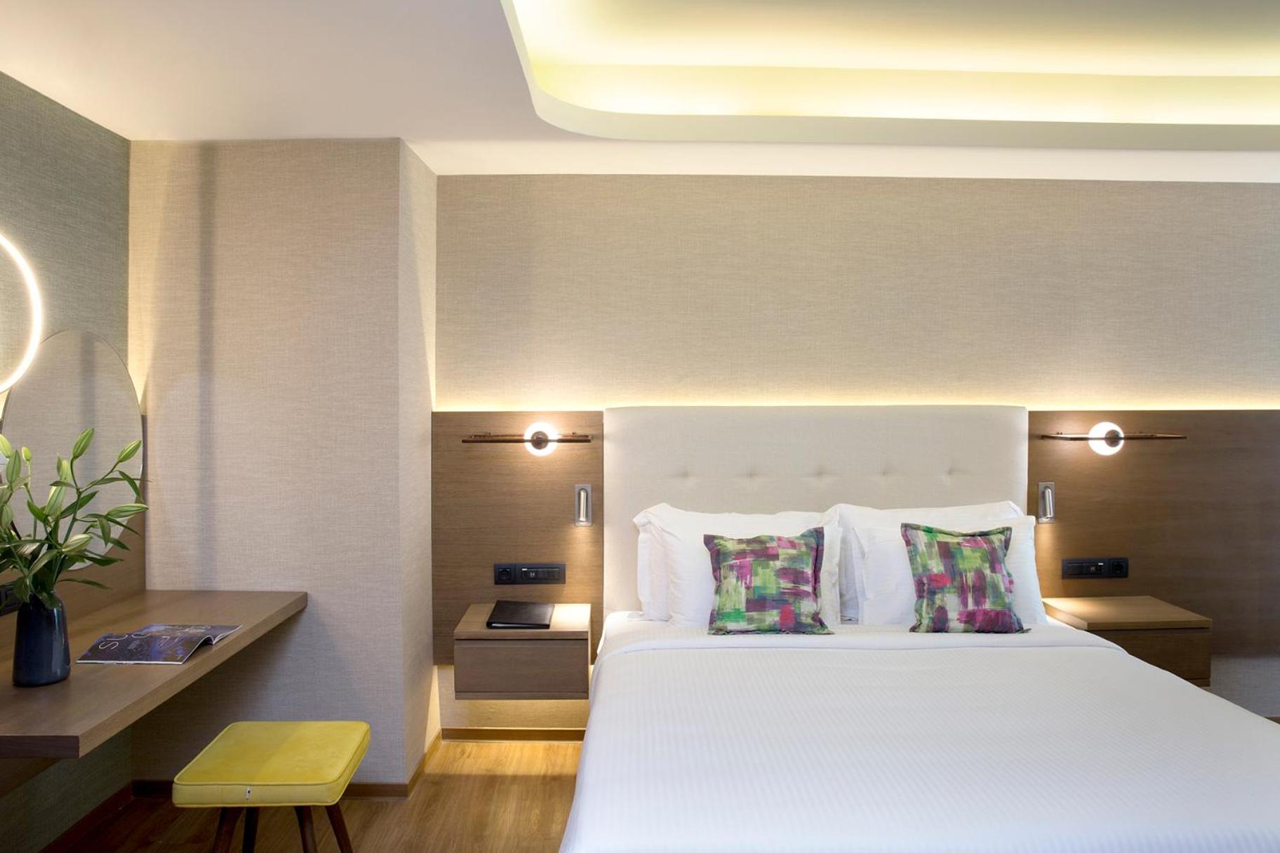 Zeus Essence Wyndham Athens Residence