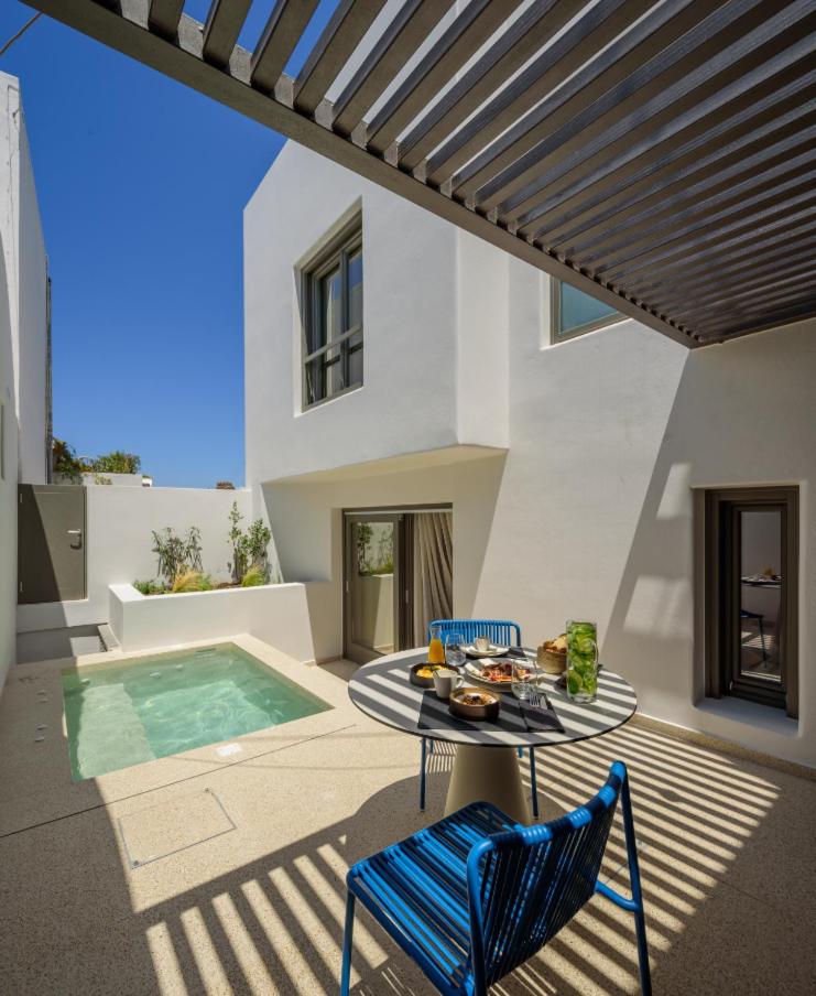 Alleys All-Suite Hotel & Spa