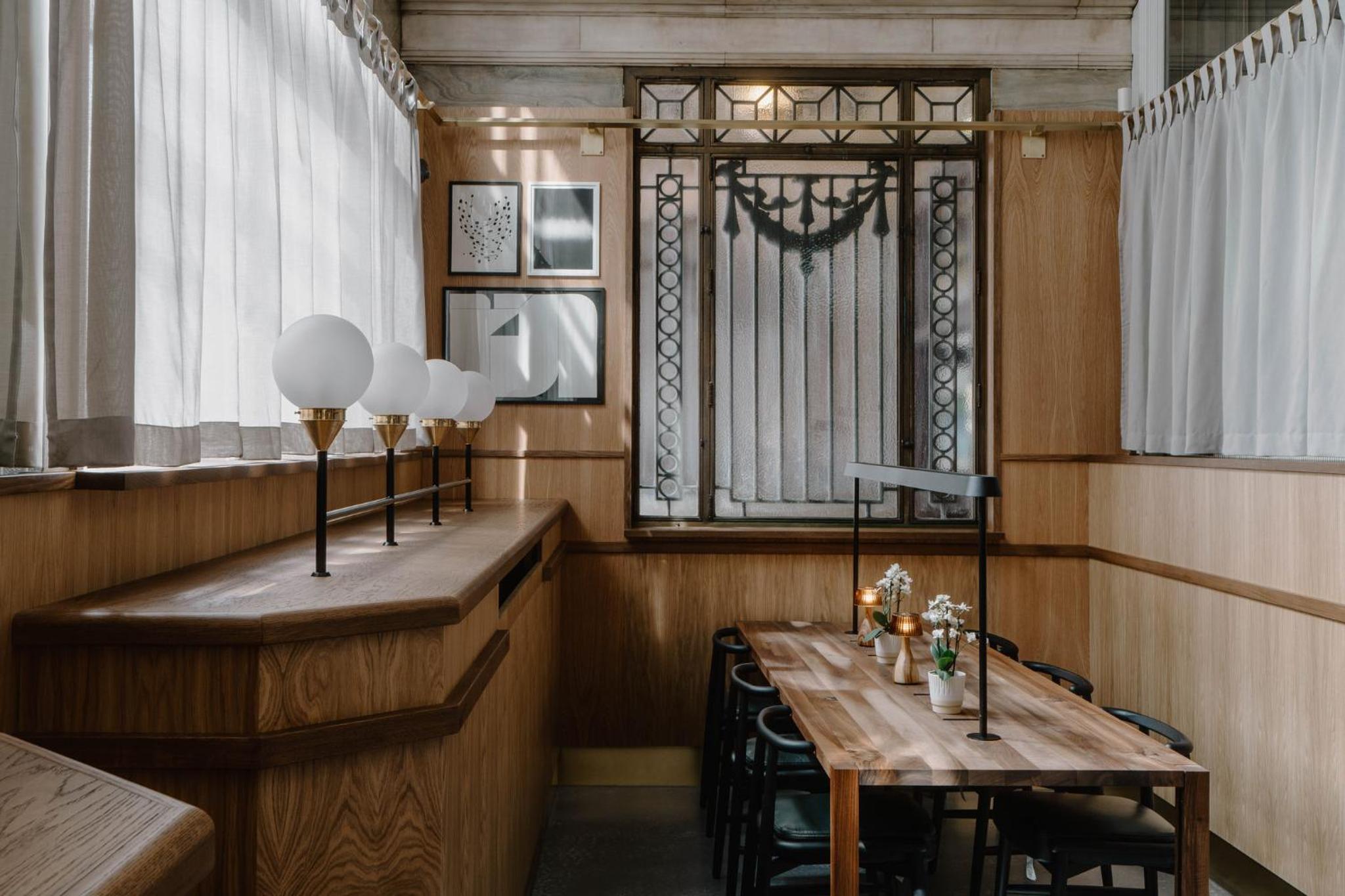 restaurant