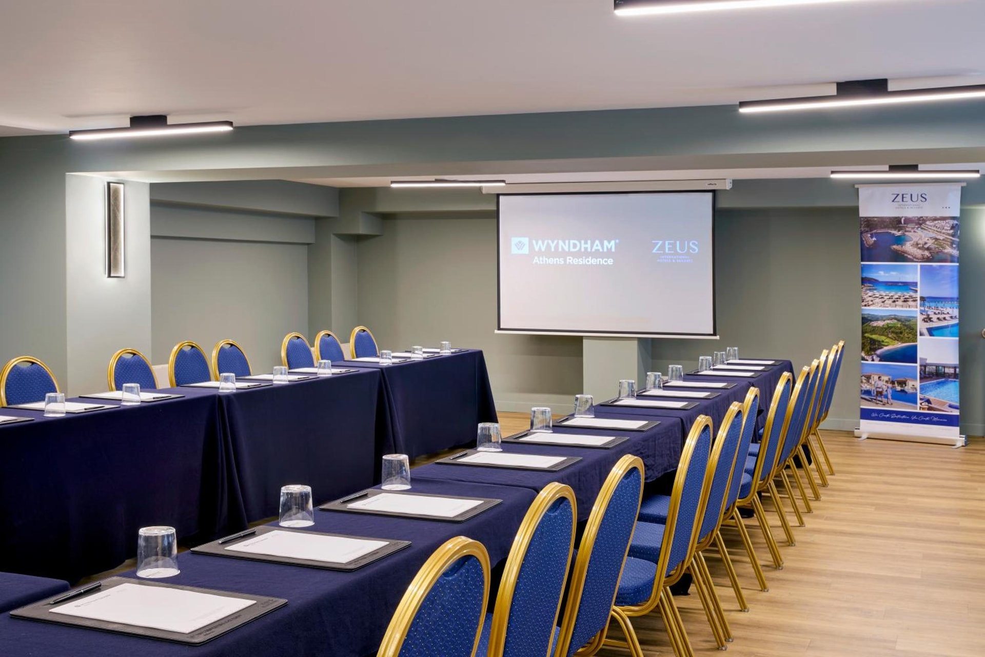 Zeus Essence Wyndham Athens Residence