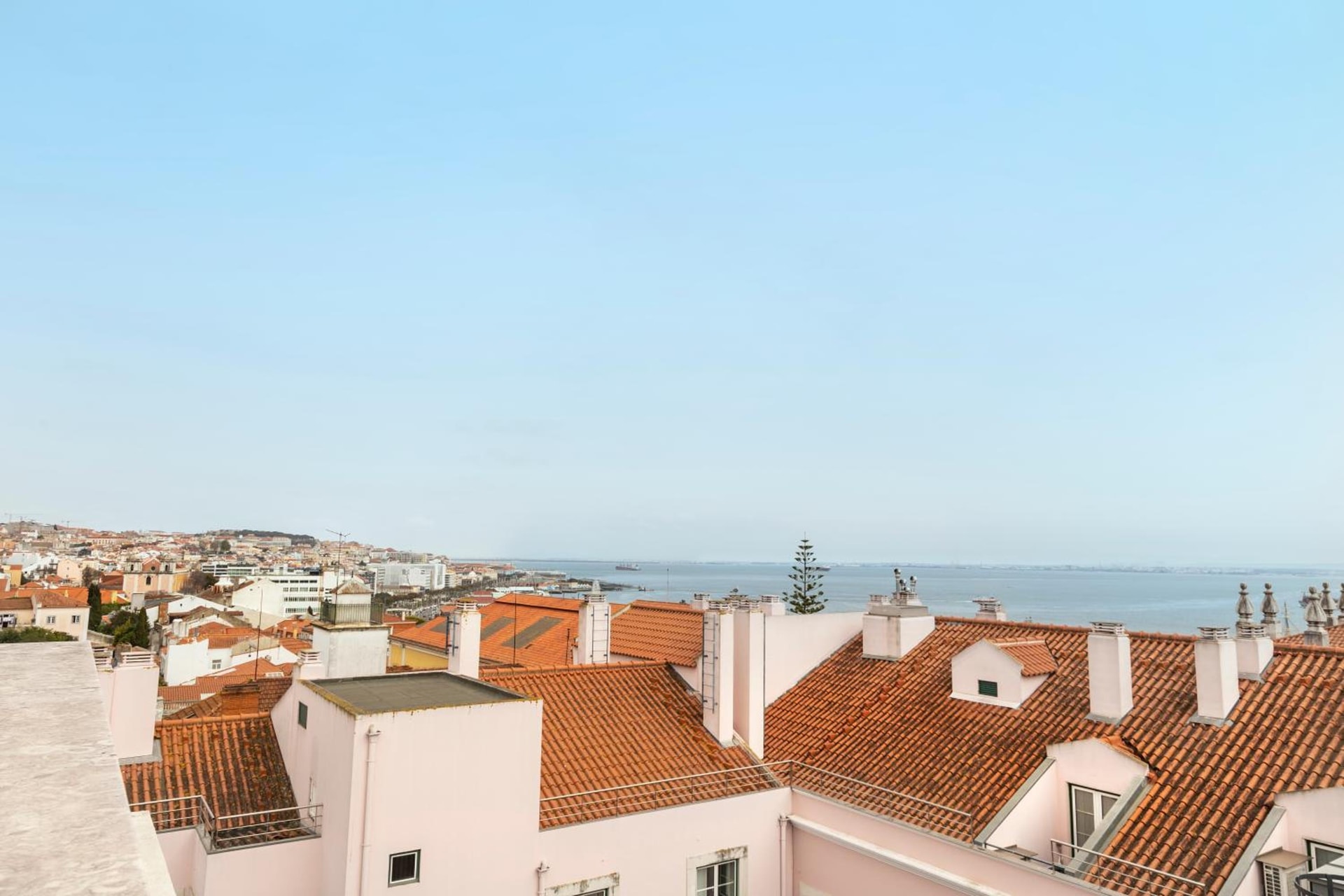 The Emerald House Lisbon - Curio Collection By Hilton