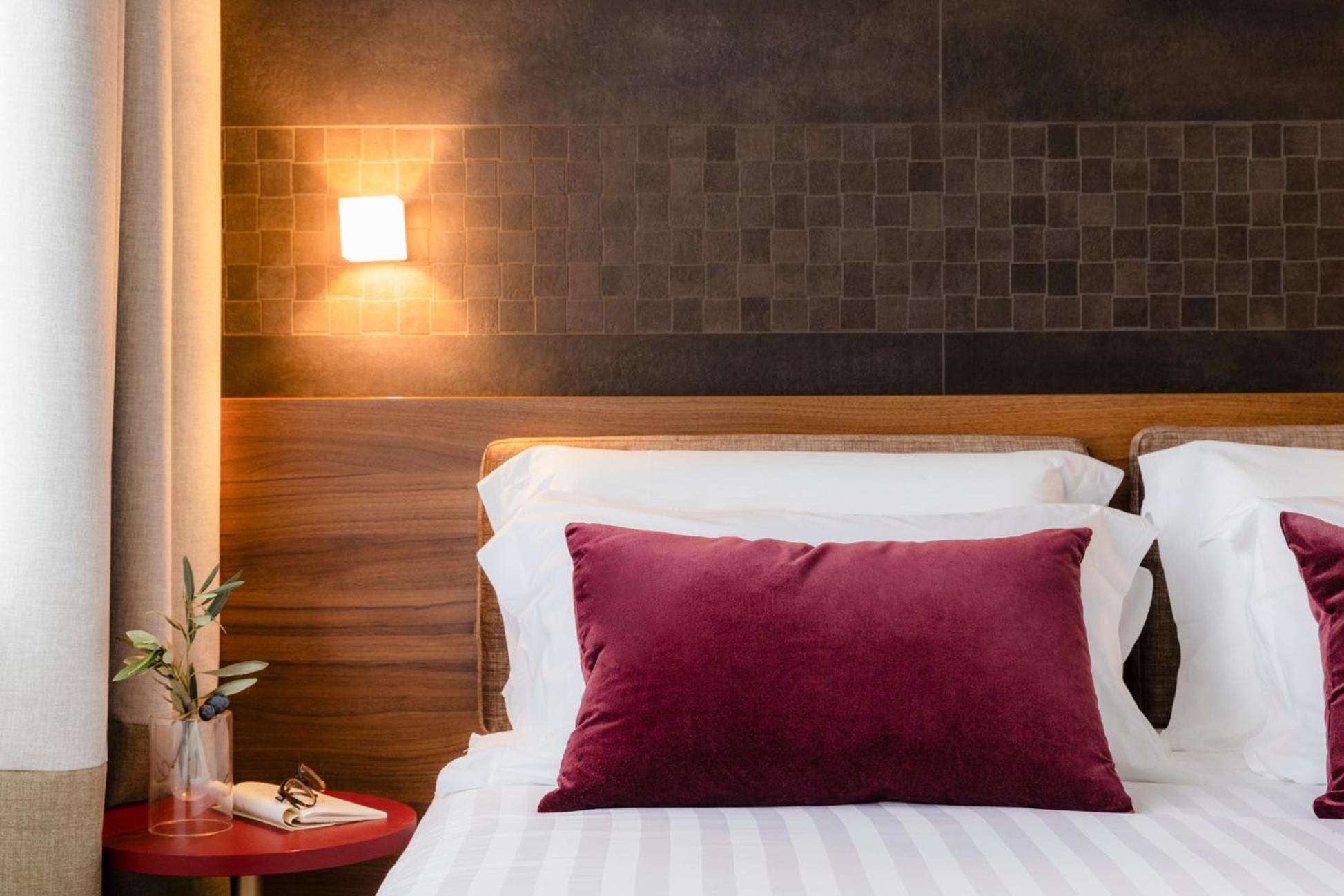 Adoro Hotel
