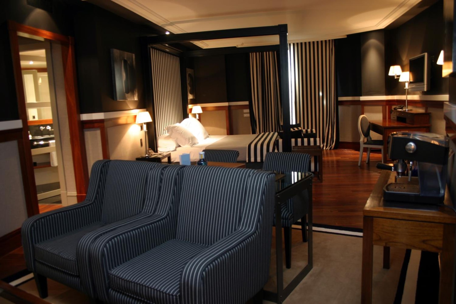 Hotel 1898