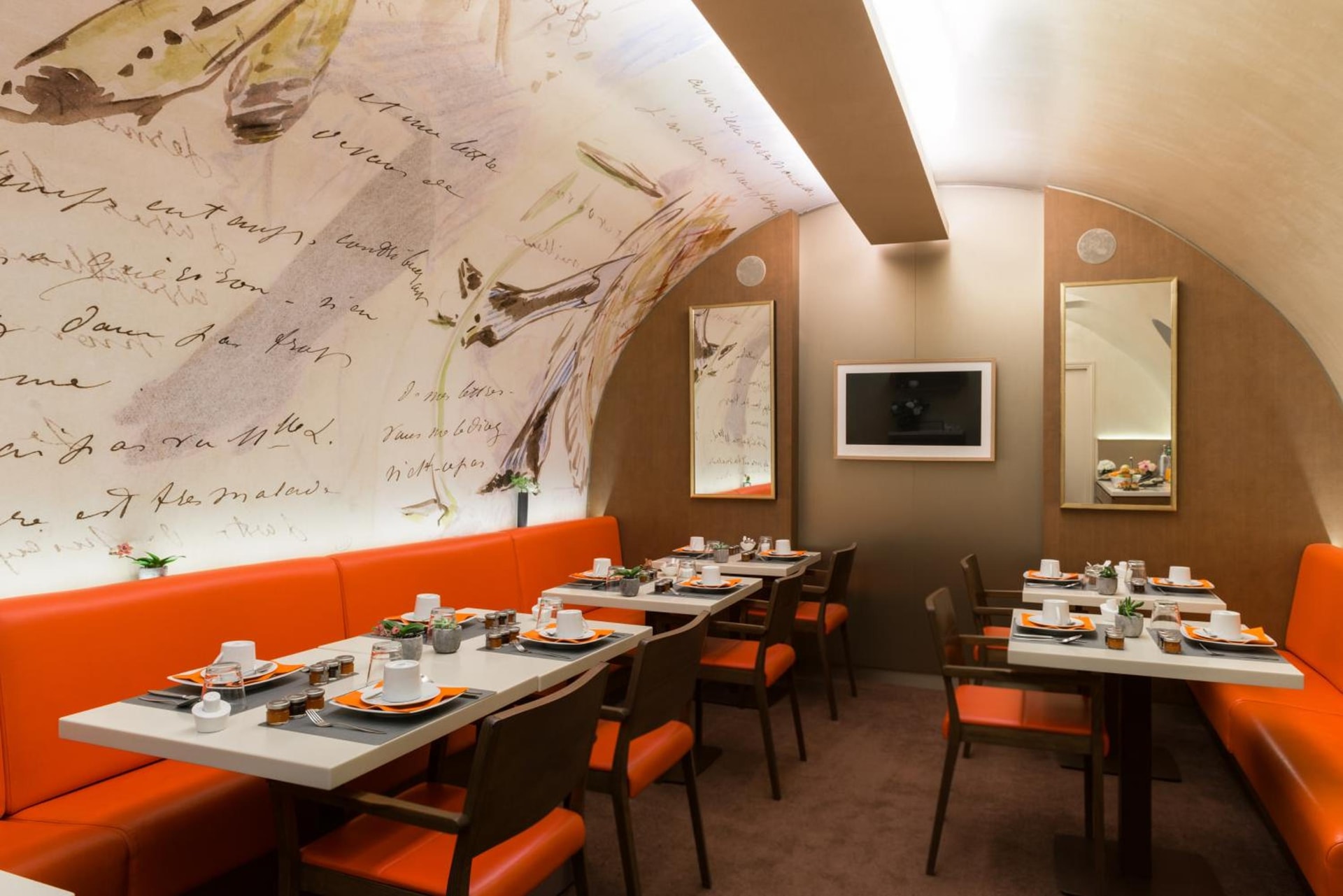 Hôtel Le Tourville by Inwood Hotels