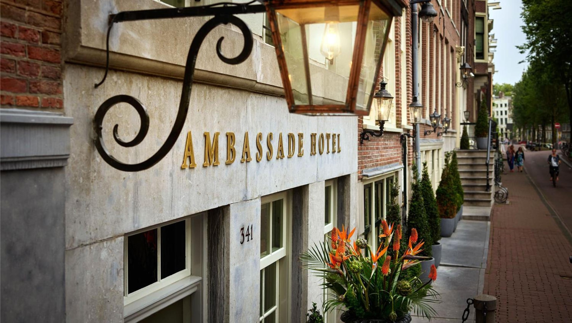 Ambassade Hotel