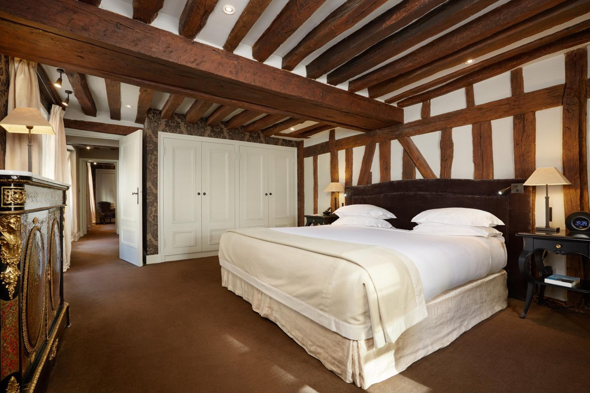 Le Pavillon de la Reine & Spa, Place des Vosges