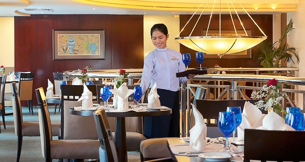 Al Manzel Hotel Apartments