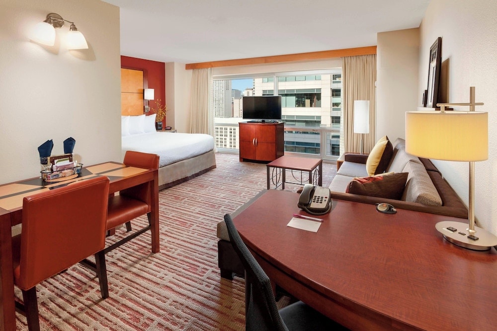 Residence Inn by Marriott Chicago Downtown / River North