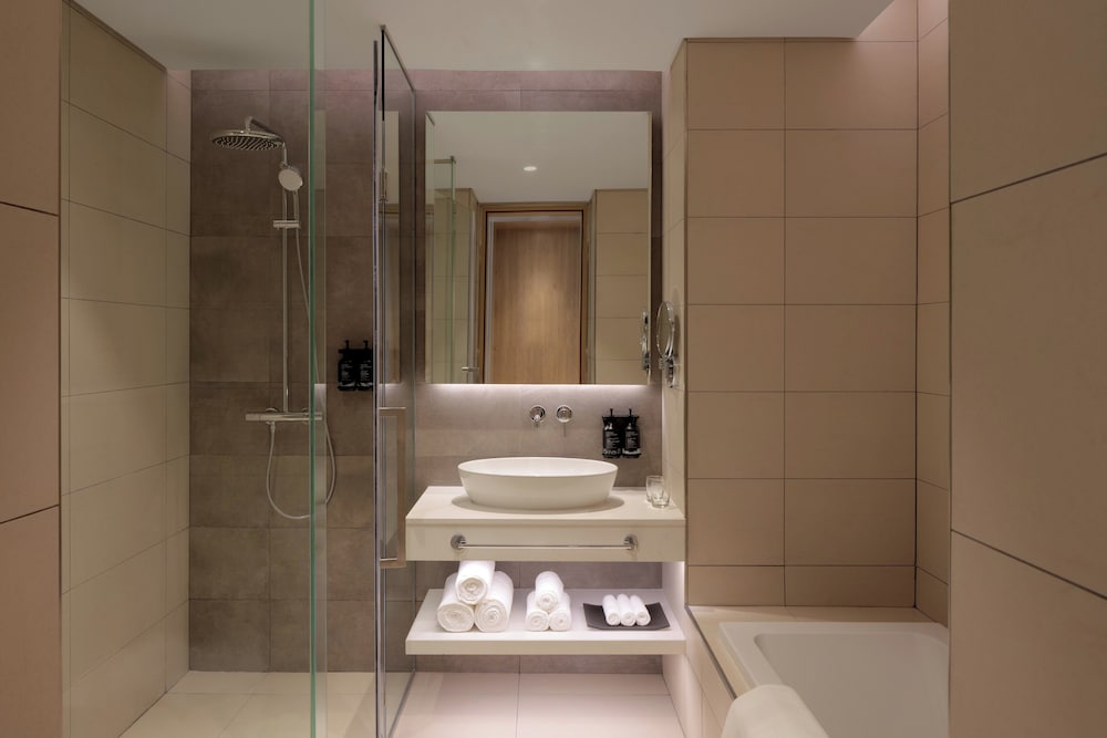 Holiday Inn Dubai Business Bay by IHG