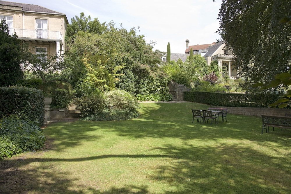 Lansdown Grove