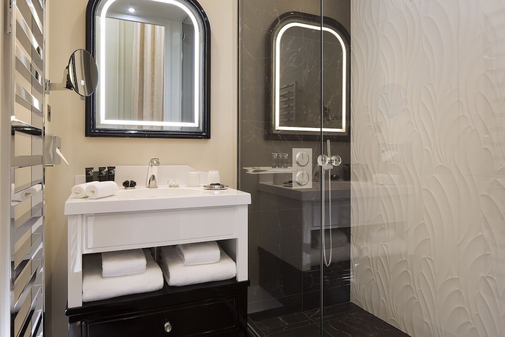 Hotel Le Narcisse Blanc & Spa