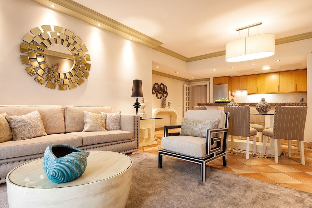 Pine Cliffs Suites