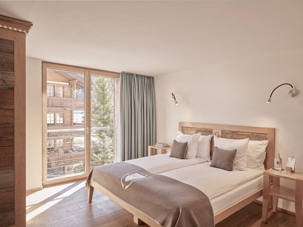 Hotel Firefly