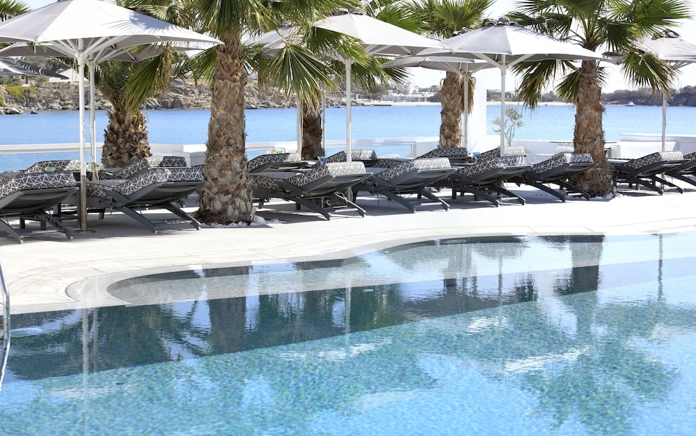Petinos Beach Hotel